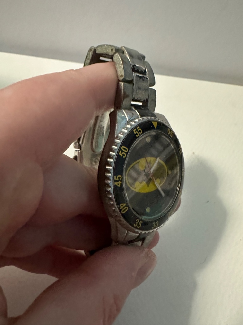Vintage Batman DC Comics Quartz Watch Silver Tone Metal Bracelet Collectible - Picture 3 of 6